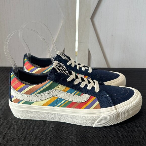 Vans SK8 Low Reissue Retro Stripes Sneakers in Dress Blue - Picture 2 of 10